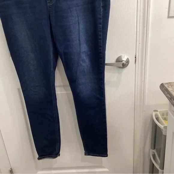 Old Navy Dark Blue Skinny Jeggings - Picture 8 of 9
